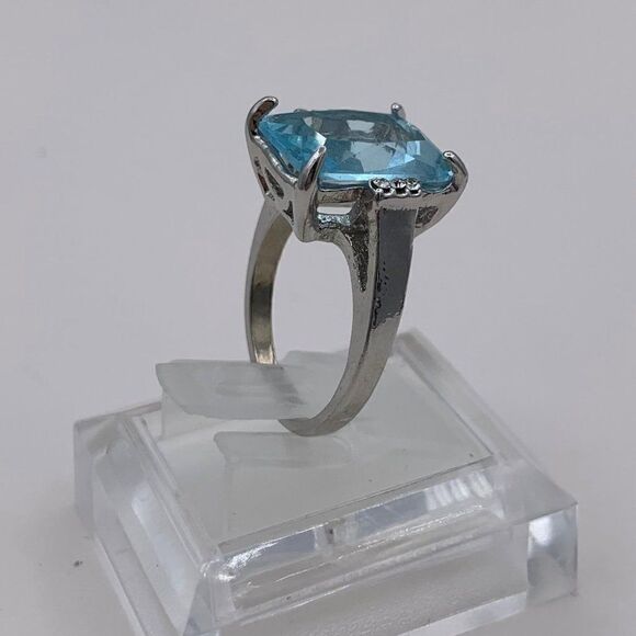 New in, no tags, fashion jewellery, rhodium plated, blue topaz & clear CZ sz 7 - Picture 4 of 13